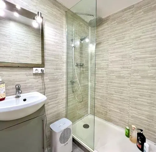 Quartier Prise Des Carmes